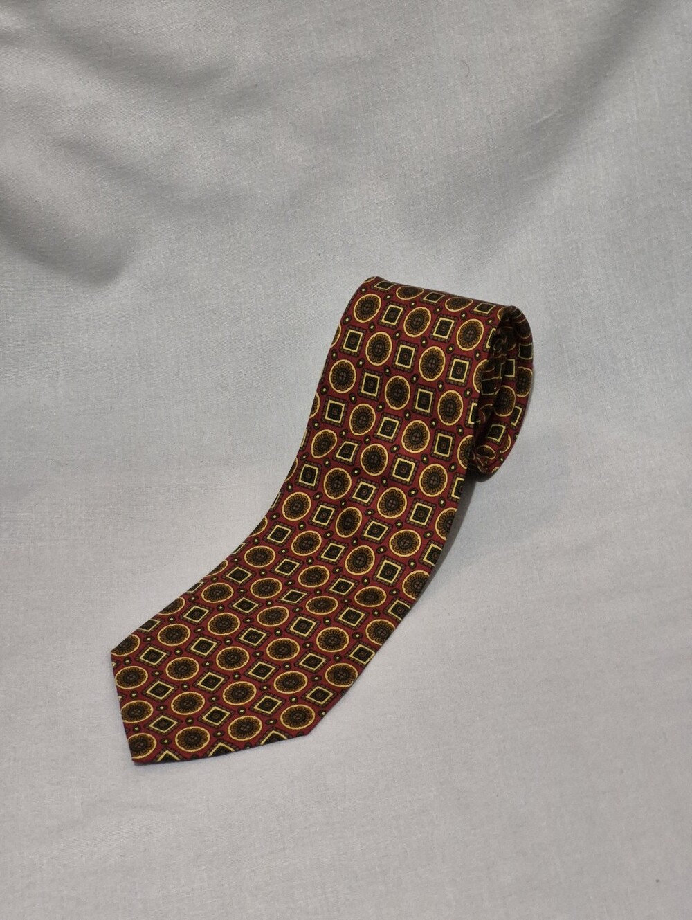 Made In Italy Barneys New York Burgundy Medallion Silk Necktie